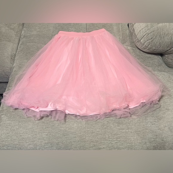 Pink Tulle Skirt Size Large - Picture 2 of 16